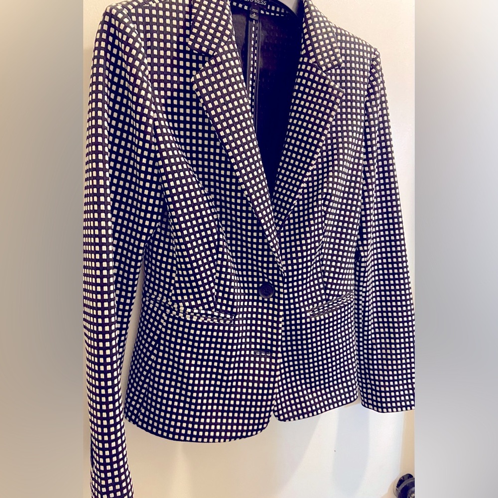 Black and white express blazer